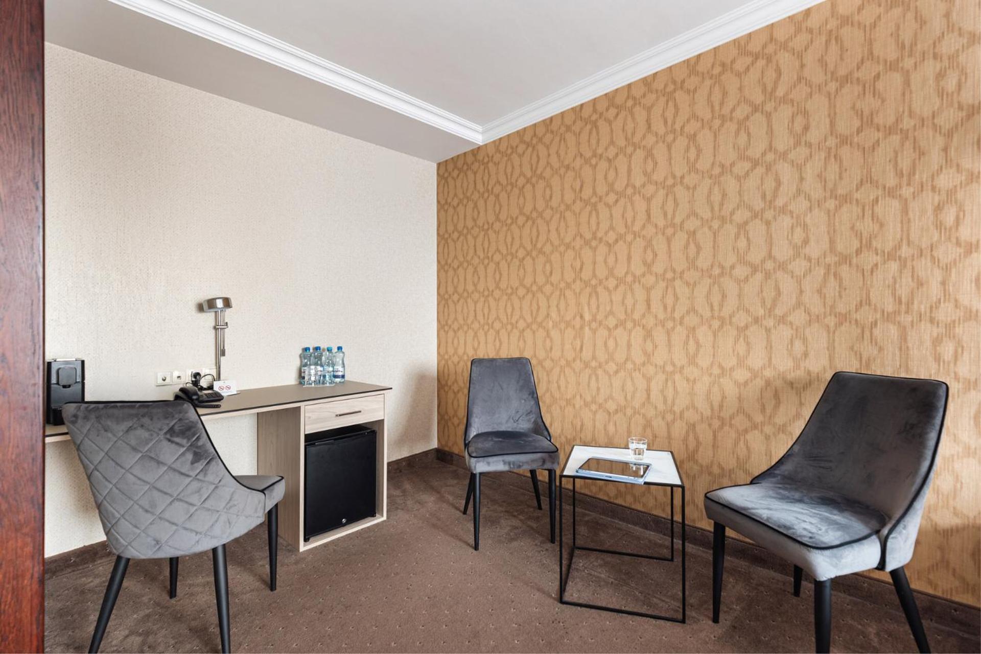 Hotel Podlasie Белосток Экстерьер фото
